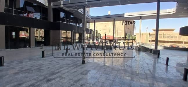 محل تجاري بمساحة 94 متر مربع للإيجار في جوزيف تيتو امام مستشفي السعودي الألماني