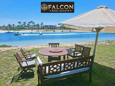 شاليه فاخر crystal lagoons view للبيع فى مارينا 8 marina by the lake الساحل الشمالى بالقرب من مراسى وسيدى عبدالرحمن