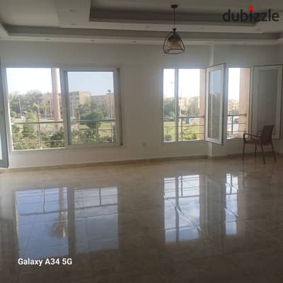 137 sq m apartment for rent in Al Karma Residence Compound Super Lux 3 bedrooms 2 bathrooms Rent includes kitchen unit and air conditioning Garage par
