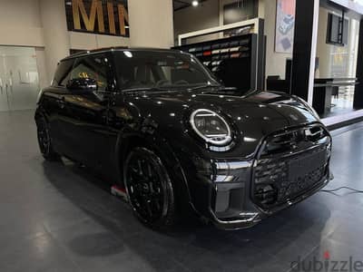 Mini Cooper JCW 2026 كسر زيرو