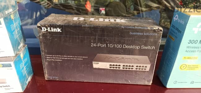 24-Port Fast Ethernet Unmanaged Desktop Switch DES-1024D