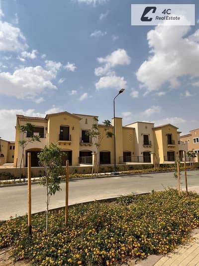 لسرعه البيع تاون هاوس كورنر  ريسيل بالسعر القديم بكمبوند city gate التجمع الخامس بتقسيمه مميزه very prime location