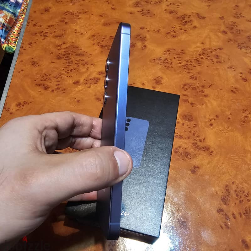 S24 plus Samsung 3