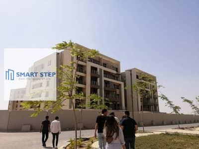 للبيع شقة من المالك بسعر مميزة داخل Capital Gardens Palm Hills في المستقبل سيتي أمام مدينتي مباشرة