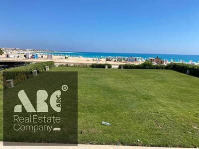 فيلا استاندلون لقطه للبيع تلال الساحل الشمالي ٥ غرف فيو بحر وبول بحري صريح لوكيشن مميز جدا/ telal north coast