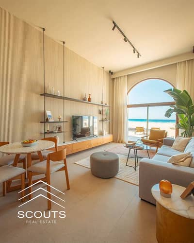 102m² chalet in a prime beachfront location within THE MED Ras El Hekma village, approximately 30 minutes from Sidi Abdel Rahman, close to Sidi Heneis