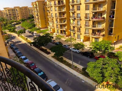 فرصة لا تعوض للإيجار شقه بالرحاب مساحة 131 متر المرحلة العاشرة بجوار الجهاوز وقريبة من مول أفنييو تشطيب شركة مكونة من 3 غرف نوم ورسبشن و2 حمام ومطبخ د