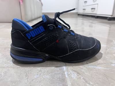 جزمه puma اصليه ب 1,000 جنيه بس