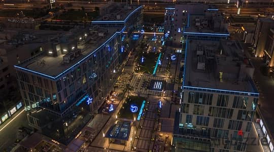 للايجار مكتب ٦٢م بالتشطيب و التكييفات كابيتال بيزنس بارك الشيخ زايد