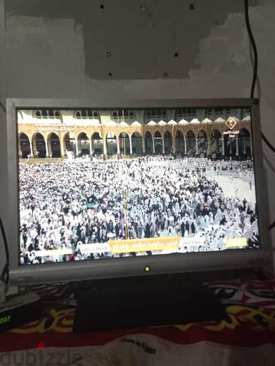 شاشة كمبيوتر بن كيو17 بوصه