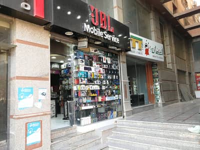 محل للإيجار بجانب روستو