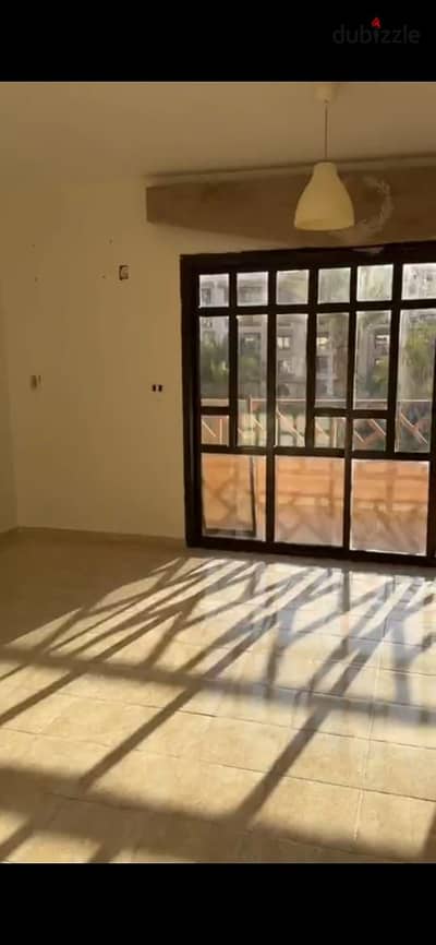 للايجار شقه قانون جديد 160متر في الرحاب