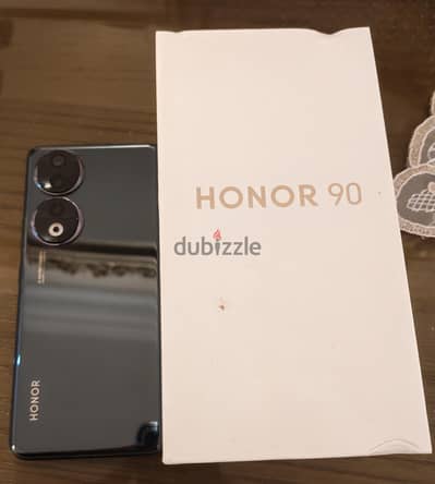 HONOR 90