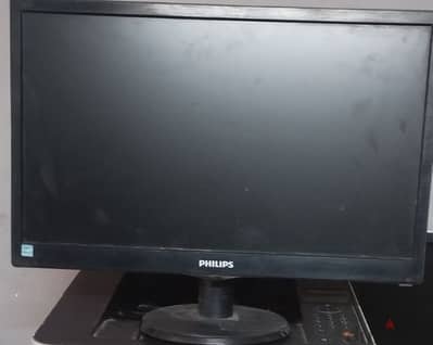 2 شاشة PHILIPS   فرز اول  19 بوصة