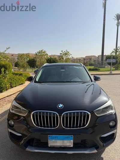 BMW x1 حاله ممتاز