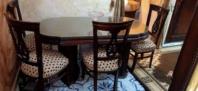 طرابيزة سفرة وبوفيه