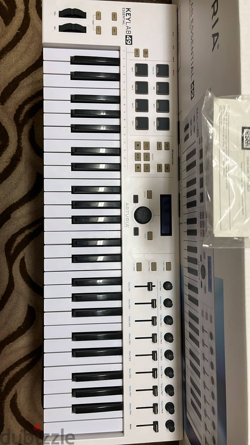 Aurturia essential lab key 49 almost new 1