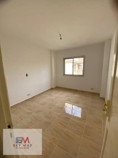 Apartment for rent in Madinaty, in the newest phase B15, open view, prime location, 2 bedrooms, 2 bathrooms
