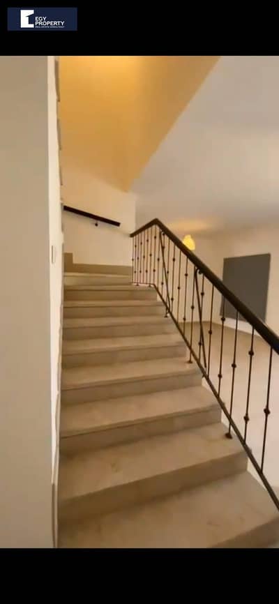 شقه دوبلكس بجاردن  للبيع في سوديك كارميل زايد متشطبه بالكامل بالتقسيط
