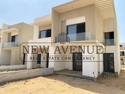 Townhouse for sale in Hyde Park Garden Ville under market price, direct landscape view in a prime location
