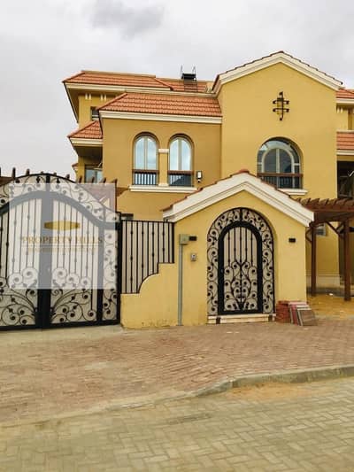 The lowest price for a corner villa ready for delivery in the best location in El-Shorouk has been reduced for quick sale