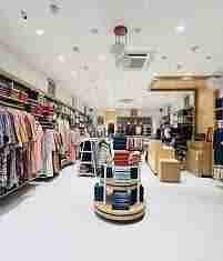 Commerce shop 72 m for sale, super lux finishing, all facilities available: water and electricity, in Alexandria, Al-Ajmi, Abu Youssef, first street, iron and steel, in a very distinguished location.