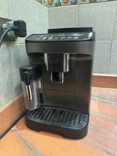 DeLonghi Magnifica EVO