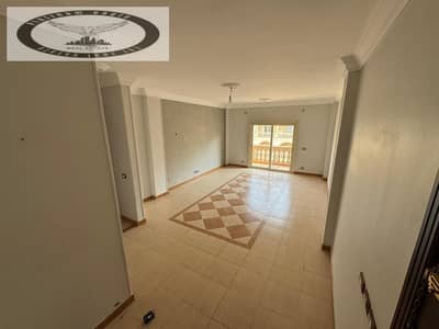 شقة للايجار التجمع الخامس كمبوند لافي  lavie compound  بالقرب من الحامعة الامريكية ومحور جمال عبد الناصر  تشطيب سوبر لوكس
