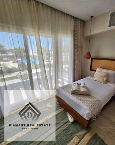 شاليه 90متر متشطب بخدمات فندقيه علي البحر مباشره في العين السخنه تحت اداره كونكورد السلام لمحبي الاستثمار بسعر لقطه وبالتقسيط علي 10سنين بجوار لافيستا