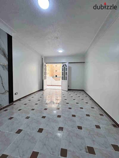 شقه للبيع في اسكندريه شاطئ النخيل (غرفة وصالة) فى قلب الخدمات والأسواق موقع سكنى ومصيفى متميز