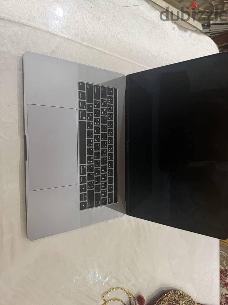 Macbook pro 2018 15” 3