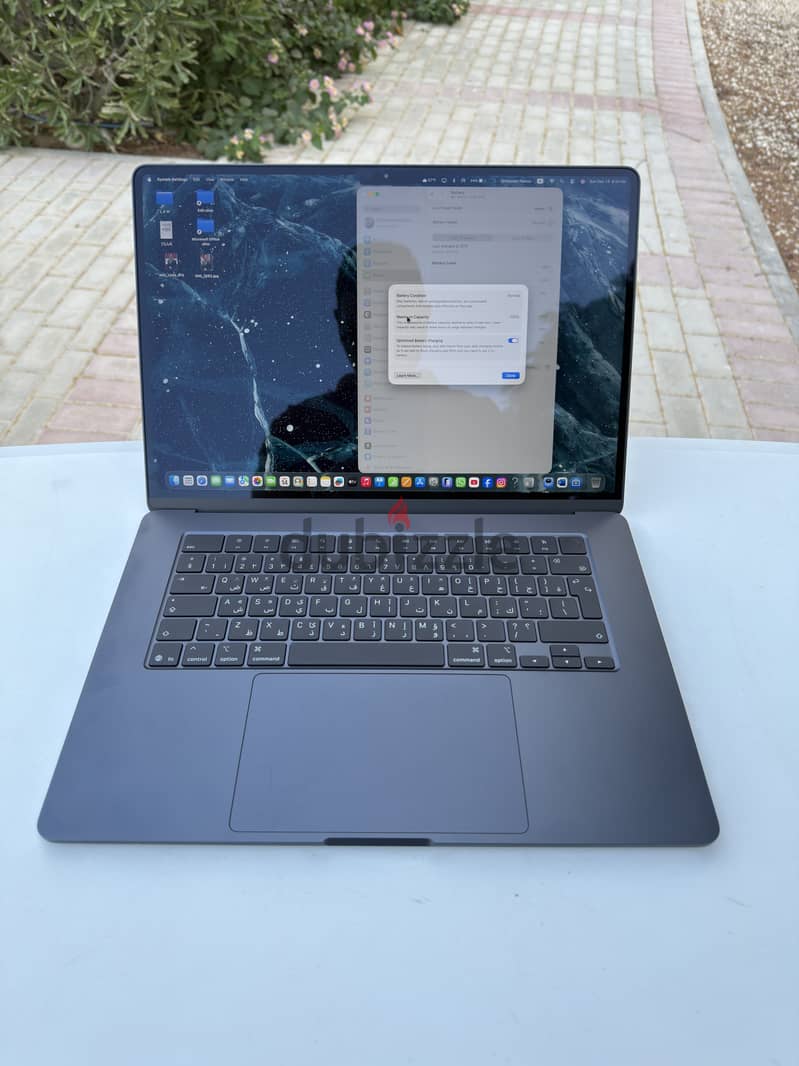 MacBook m4 1