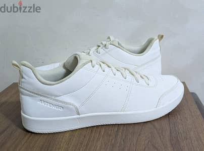 Decathlon white sneaket size 46