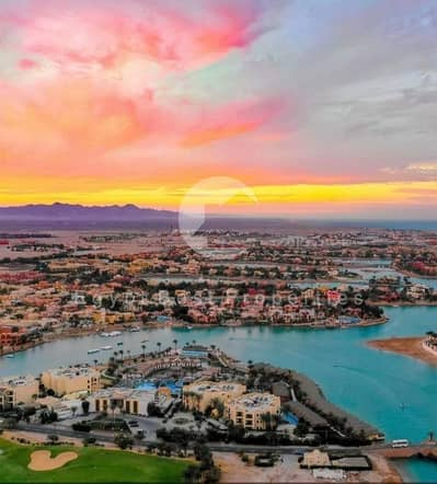 استلام قريب شاليه للبيع بالتقسيط مطل علي البحر و متشطب في الجونة لاوراسكوم  - الغردقة - البحر الاحمر !!!