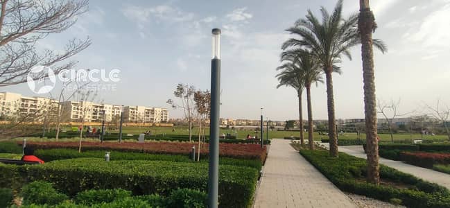 كاملة التشطيب شقة ٢٣١م ٣ غرف نوم للإيجار في ميفيدا القاهرة الجديدة بالقرب من الـ AUC Mivida New Cairo
