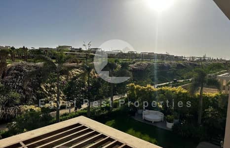 شقة مثالية كاملة التشطيب في أو ويست، بجوار مول مصر، مباشرة على طريق الواحات