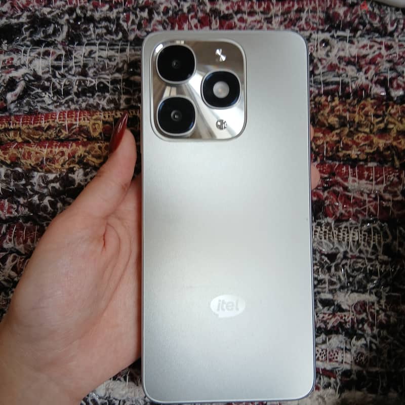 itel a90 4/256 4