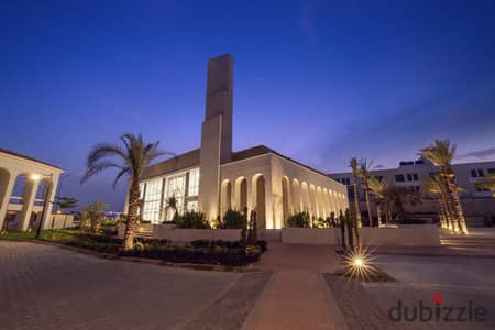 شقة للايجار في كمبوند فيلدج ويست بالمطبخ و تكيفات