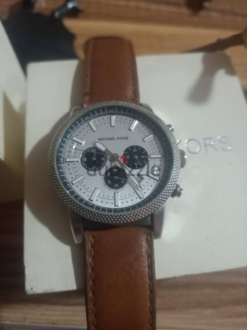 Michael kors watch with full package 2