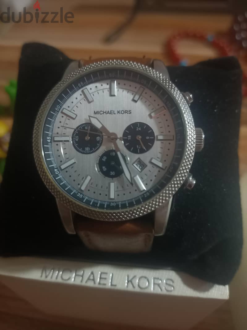 Michael kors watch with full package 5