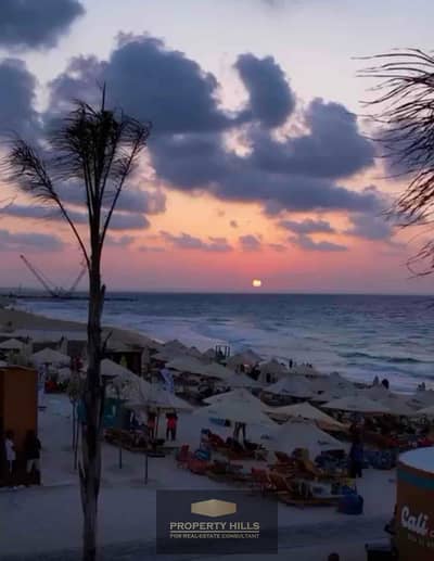 شاليه لقطة بسي لاجونز وروف في Cali Coast رأس الحكمة بالساحل الشمالي