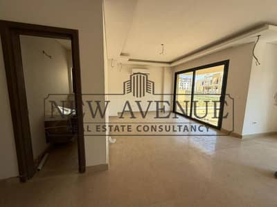 اقل سعر شقه للبيع استلام فوري متشطبه بالكامل بالتكيفات و المطبخ في كمبوند زيد إيست Zed East compound
