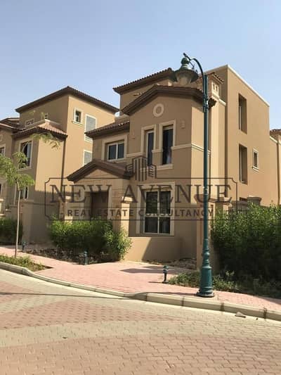 فيلا كلاسيكية مستقلة مع بنتهاوس للبيع في لا فيستا سيتى العاصمة الجديدة La Vista City من تطوير شركة لا فيستا سيتى للتطوير العقاري