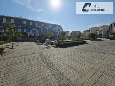 Under market price Admin office 85 m for sale ready to move view landscape very prime location in Heart work Mountain View iCity