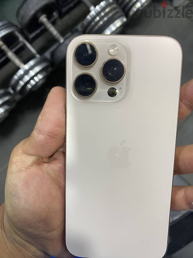 iPhone 16pro max 4
