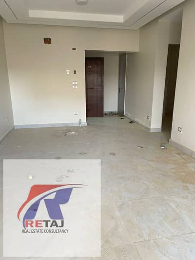شقة سوبر لوكس ايجار قانون كمبوند بارادايس المهندسين بعد الجامعة الامريكية / التجمع الخامس