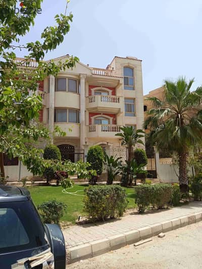  Ground Floor Apartment with Private Garden for Sale in Nakheel Compound    Prime and quiet location inside Nakheel Compound  Apartment Area: 300 SQM  Total outdoor spaces around 560 SQM   Apartment Details: • 3 Bedrooms • 2 Master Bedrooms • Spacio