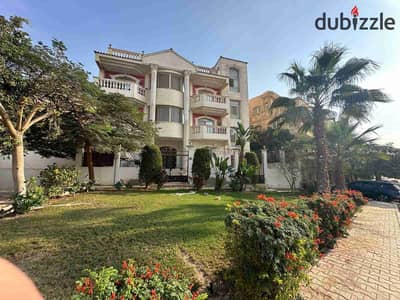Apartment for sale in El Nakheel Compound, ground floor with garden, 300 sqm built-up area and 200 sqm garden.
