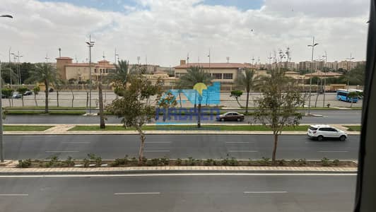 شقه نموذج 600 للبيع فى مدينتي فيو النادي مباشرة غير مجروحه نهائى