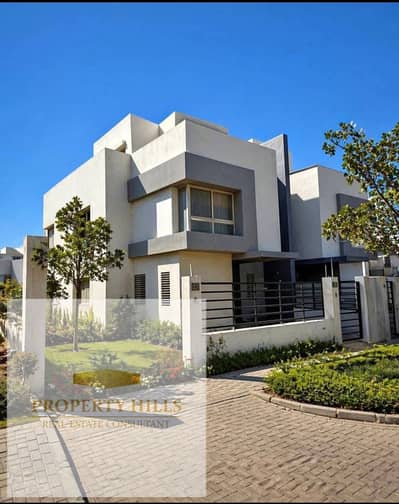 Villa with golf view and spacious garden at the lowest price on the market